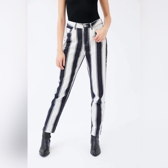 BDG Urban Outfitters Striped High Waisted Tapered Leg Mom Jeans Black White 26 - Picture 15 of 15